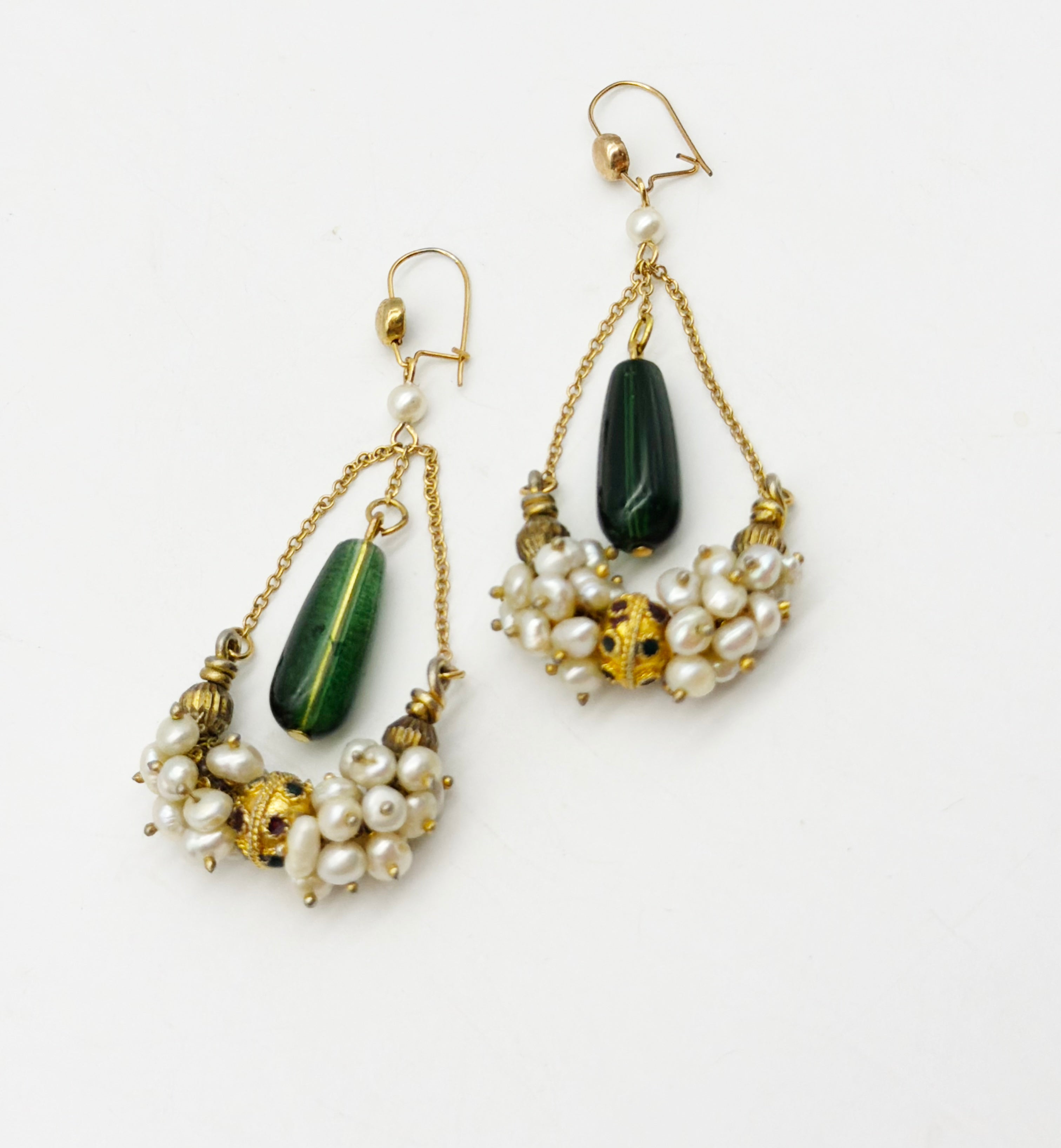019 — The Pearl Garland