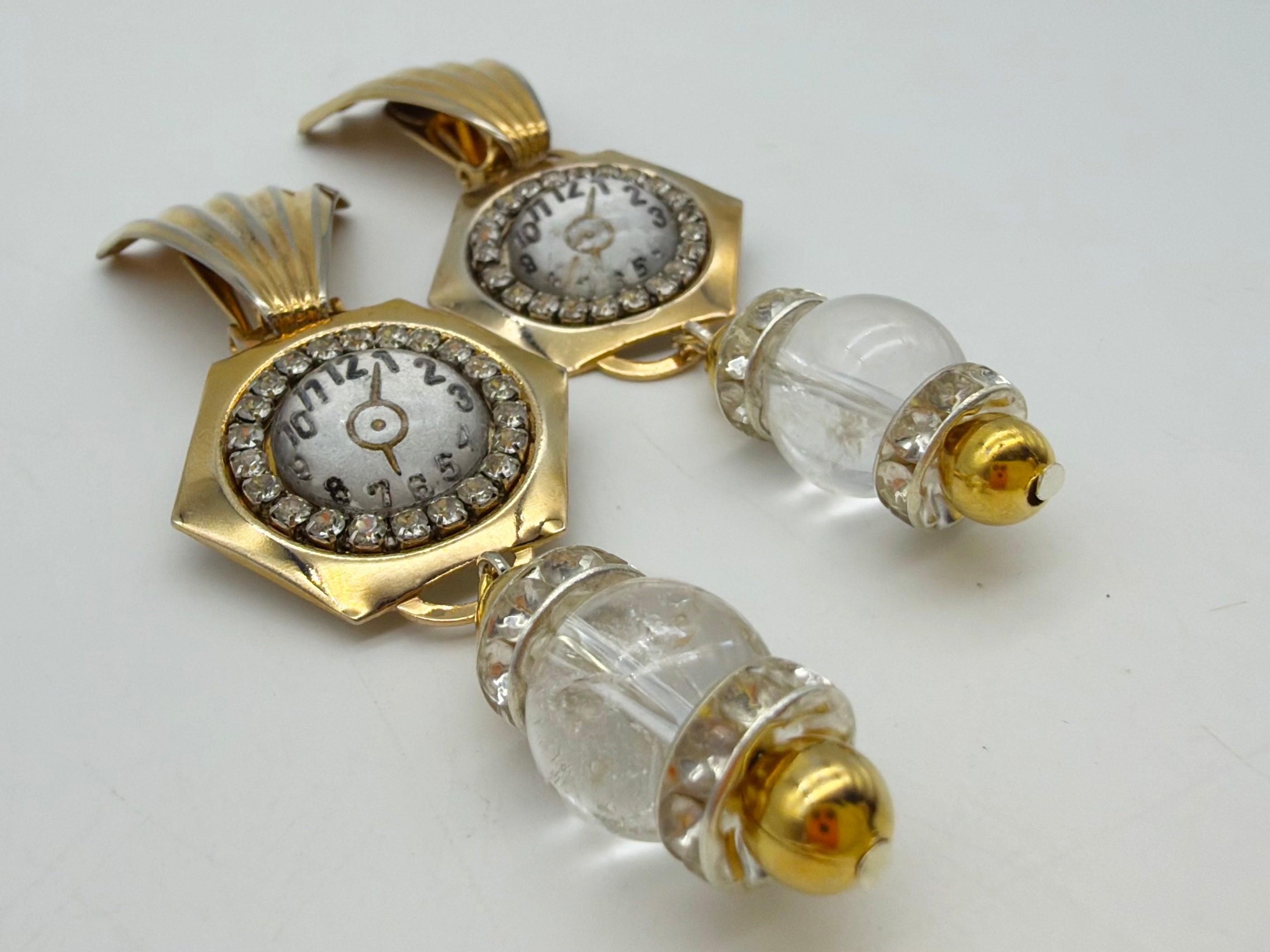 037 — The Hourglass Echo